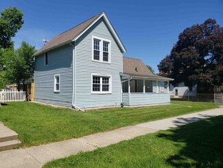 923 S 33rd St, South Bend, IN 46615