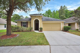 10945 Campus Heights Ln, Jacksonville, FL 32218