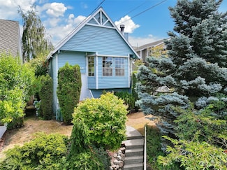 8040 Corliss Ave N, Seattle, WA 98103