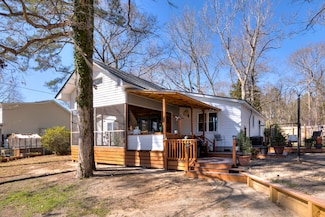 1030 Coffey St, Manning, SC 29102