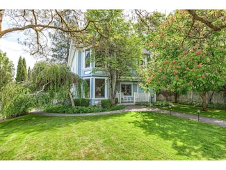 496 Beach St, Ashland, OR 97520