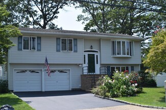 110 Clinton Ave, Port Jefferson Station, NY 11776