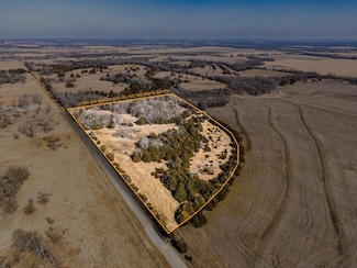 935 Georgia Rd, Williamsburg, KS 66095