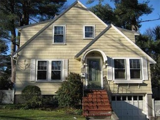 11 Russell Rd, Dedham, MA 02026