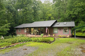 19 Forge Dr, Mills River, NC 28759