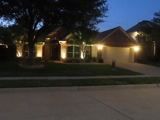 636 Broadsword Ln, Grand Prairie, TX 75052