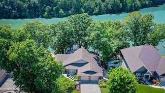 180 Oonoga Way, Loudon, TN 37774