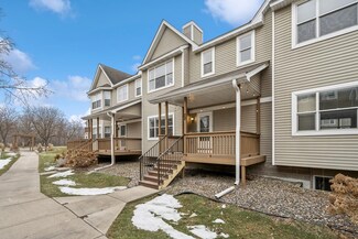 22 River Bend Place, Chaska, MN 55318