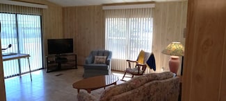 166 Azalea Dr, Fruitland Park, FL 34731