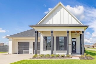 102 Farmington Ct, Houma, LA 70364