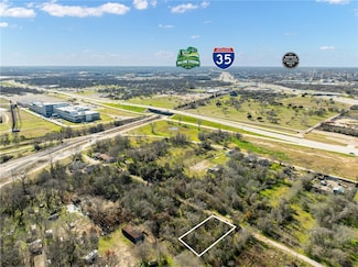 525 Congress St, Bellmead, TX 76705