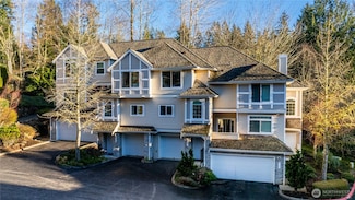 6769 SE Cougar Mountain Way Unit 2, Bellevue, WA 98006
