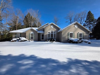 137 Hemlock Terrace, Pittsfield, ME 04967