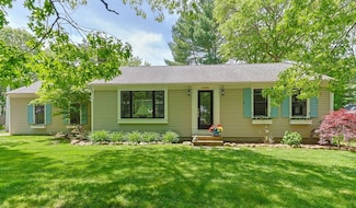 111 Richardson Rd, Centerville, MA 02632