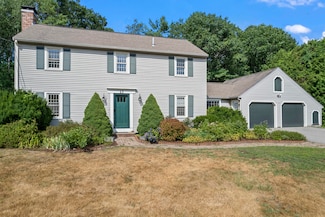 17 Merrifield Dr, Kennebunk, ME 04043