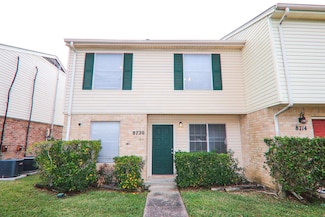 8720 Glen Meadow Ln, Beaumont, TX 77706