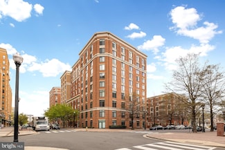 1201 N Garfield St Unit 105, Arlington, VA 22201