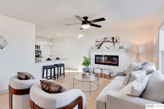 7013 Emiline St, La Vista, NE 68128