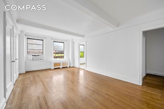 865 United Nations Plaza Unit 4B, New York, NY 10017