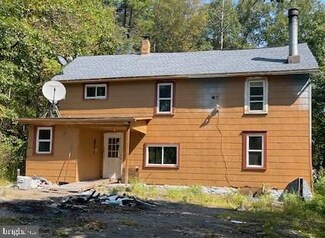 567 Sandy Valley Dr, Falls, PA 18615