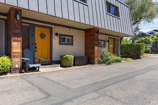 319 North St Unit 2, Healdsburg, CA 95448