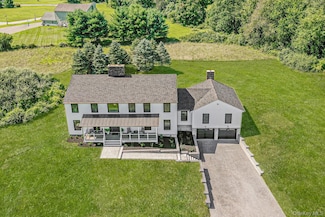327 Hynes Rd, Poughquag, NY 12570