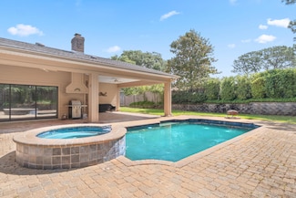 12 Hillcrest Dr, Shalimar, FL 32579