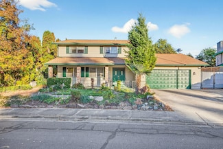 1065 Edwina Ave, Central Point, OR 97502