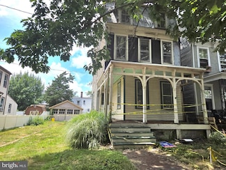 428 Locust Ave, Burlington, NJ 08016