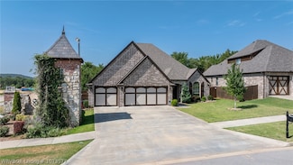 8514 Stoneshire Dr, Fort Smith, AR 72916