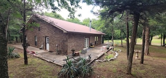 319 Cedar Ln, Minco, OK 73059