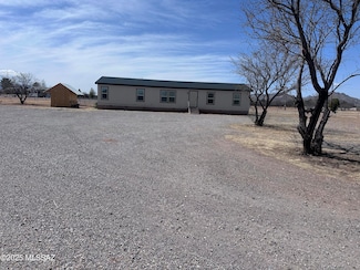 2399 N Kenny Way, Huachuca City, AZ 85616