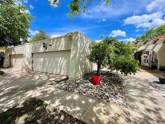 49 E Via Roma St, Wichita, KS 67230