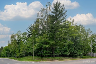 1439 N Mc Clellan Ave, Marquette, MI 49855