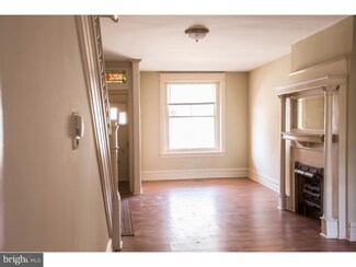 1252 Buttonwood St, Reading, PA 19604