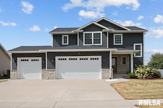 6524 Lillie Ave, Davenport, IA 52806