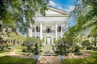 172 Tradd St, Charleston, SC 29401