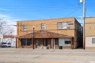 109 S Main St, Creve Coeur, IL 61610