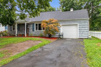 119 Rose Dr, Newark, NY 14513