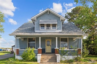 205 W 2nd St N, Wright City, MO 63390