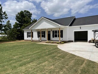 35 Kevior Ave, Four Oaks, NC 27524