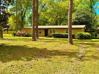 126 Oak St, Crawfordville, FL 32327