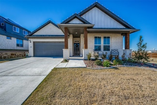 513 Lakeway Ln, Justin, TX 76247