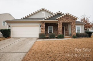 3041 S Devon St, Charlotte, NC 28213