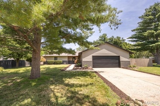 208 Evergreen Dr, O Fallon, IL 62269