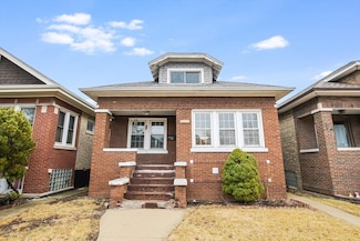 1445 East Ave, Berwyn, IL 60402