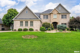 4018 Kathleen Way, Davenport, IA 52807