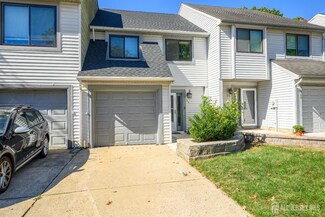 35 Lexington Cir, Matawan, NJ 07747