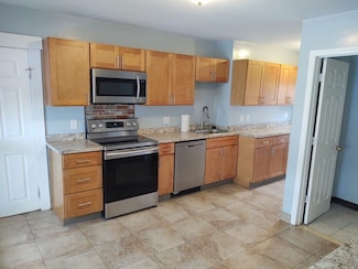 96 Pleasant St Unit 2, Marlborough, MA 01752