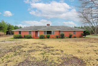 5760 Beaver Pond Rd, Luverne, AL 36049